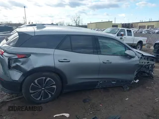 2024 Chevrolet Blazer EV eAWD LT z VIN 3GNKDBRJ0RS277894, wystawiony jako IAAI lot #41684973 z przebiegiem 5034 mil mil oraz . Historia ofert i sprzedaży dostępna na DreamBid. Obrazek 14.