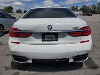 2016 BMW 7 Series 750i z VIN WBA7F0C56GGL99130, wystawiony jako Copart lot #56972905 z przebiegiem 100 556 mil mil oraz Czysty tytuł • Clean title. Historia ofert i sprzedaży dostępna na DreamBid. Obrazek 6.