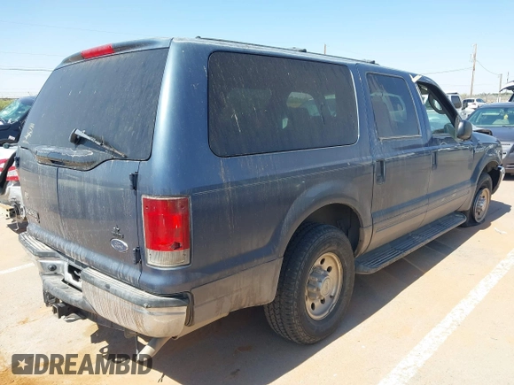 2003 Ford Excursion Special Serv z VIN 1FMNU40L33EC86425, wystawiony jako IAAI lot #42436833 z przebiegiem 192 933 mil mil oraz . Historia ofert i sprzedaży dostępna na DreamBid. Obrazek 4.