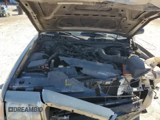 2003 Ford Police Interceptor Street Appear z VIN 2FAFP71W03X104811, wystawiony jako Copart lot #49307995 z przebiegiem 242 937 mil mil oraz Szkoda całkowita • Salvage title. Historia ofert i sprzedaży dostępna na DreamBid. Obrazek 11.