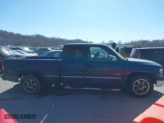 2001 Chevrolet Silverado 1500 LS with VIN 2GCEC19T511157237, listed as a IAAI auction lot 41437720 with 1 mi miles. Bid and sale history available at carsss.com. Image 12.