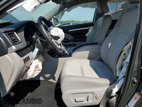 2019 Toyota Highlander LE with VIN 5TDBZRFH7KS711954, listed as a Copart auction lot 62260155 with 51,326 mi miles and Salvage title. Bid and sale history available at DreamBid. Image 7.