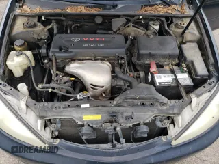 2004 Toyota Camry LE z VIN 4T1BE32KX4U380789, wystawiony jako Copart lot #57142645 z przebiegiem 226 106 mil mil oraz Szkoda całkowita • Salvage title. Historia ofert i sprzedaży dostępna na DreamBid. Obrazek 11.