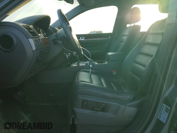 2007 Volkswagen Touareg V6 with VIN WVGZE77L47D001703, listed as a Copart auction lot 76585224 with 152,024 mi miles and Clean Title. Bid and sale history available at DreamBid. Image 7.