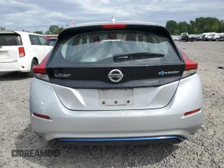 2019 Nissan LEAF SV z VIN 1N4AZ1CP3KC307985, wystawiony jako Copart lot #55801095 z przebiegiem 107 259 mil mil oraz Szkody całkowita. Historia ofert i sprzedaży dostępna na DreamBid. Obrazek 6.