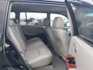 2006 Toyota Highlander Hybrid with VIN JTEDW21A660011575, listed as a IAAI auction lot 41799387 with 177,209 mi miles. Bid and sale history available at carsss.com. Image 8.