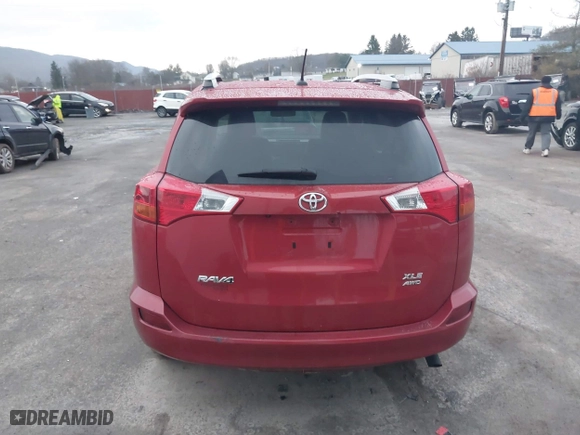 2015 Toyota RAV4 XLE with VIN JTMRFREV6FD124533, listed as a IAAI auction lot 41132398 with 135,701 mi miles. Bid and sale history available at carsss.com. Image 17.