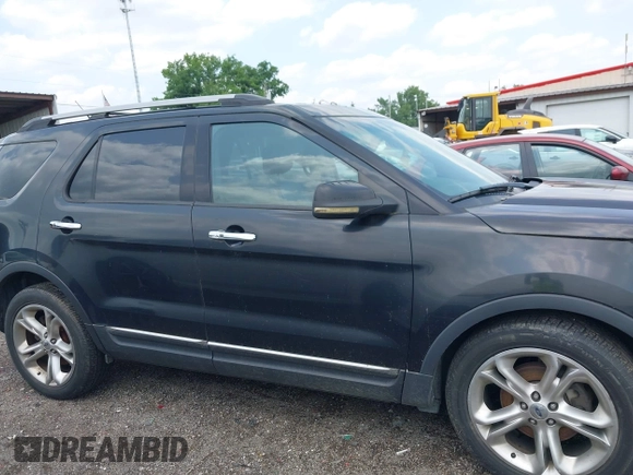 2011 Ford Explorer Limited z VIN 1FMHK8F89BGA49986, wystawiony jako IAAI lot #42450183 z przebiegiem 259 000 mil mil oraz . Historia ofert i sprzedaży dostępna na DreamBid. Obrazek 13.