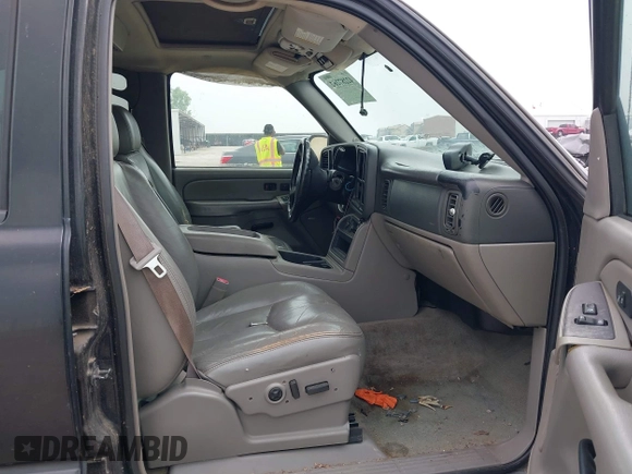 2004 Chevrolet Tahoe LS with VIN 1GNEC13Z84R178728, listed as a IAAI auction lot 42287262 with 206,393 mi miles and . Bid and sale history available at DreamBid. Image 5.
