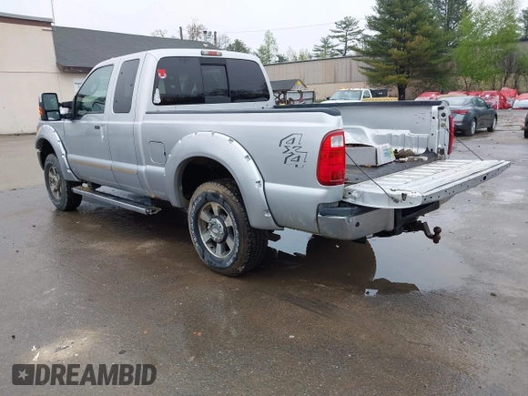 2011 Ford F-250 XL with VIN 1FT7X2B66BEC87583, listed as a IAAI auction lot 42166369 with 171,334 mi miles and . Bid and sale history available at DreamBid. Image 3.