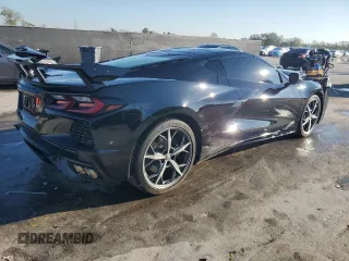 2023 Chevrolet Corvette 1LT z VIN 1G1YA2D45P5133318, wystawiony jako Copart lot #46748855 z przebiegiem 33 786 mil mil oraz Szkoda całkowita • Salvage title. Historia ofert i sprzedaży dostępna na DreamBid. Obrazek 3.
