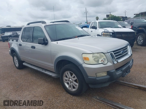 2008 Ford Explorer Sport Trac XLT z VIN 1FMEU31E18UA25835, wystawiony jako IAAI lot #42448591 z przebiegiem 139 120 mil mil oraz . Historia ofert i sprzedaży dostępna na DreamBid. Obrazek 1.