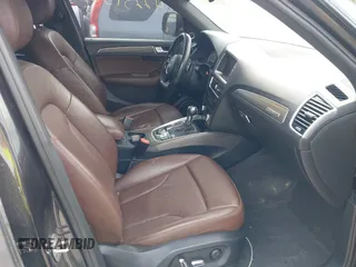 2017 Audi SQ5 Prestige z VIN WA1VCAFPXHA054672, wystawiony jako IAAI lot #42239501 z przebiegiem 119 781 mil mil oraz . Historia ofert i sprzedaży dostępna na DreamBid. Obrazek 5.