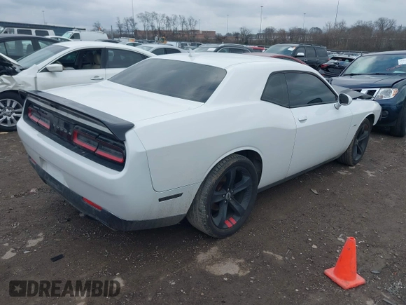 2017 Dodge Challenger R/T Plus z VIN 2C3CDZBT4HH604627, wystawiony jako IAAI lot #41500886 z przebiegiem 54 058 mil mil oraz . Historia ofert i sprzedaży dostępna na DreamBid. Obrazek 4.
