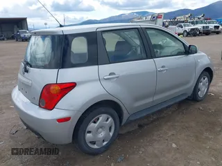 2005 Scion xA z VIN JTKKT604250089818, wystawiony jako IAAI lot #41983968 z przebiegiem 115 867 mil mil oraz . Historia ofert i sprzedaży dostępna na DreamBid. Obrazek 4.