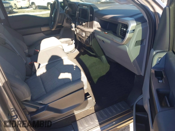 2022 Ford F-150 XL with VIN 1FTMF1E58NKE13712, listed as a IAAI auction lot 41360118 with 26,097 mi miles and . Bid and sale history available at DreamBid. Image 5.