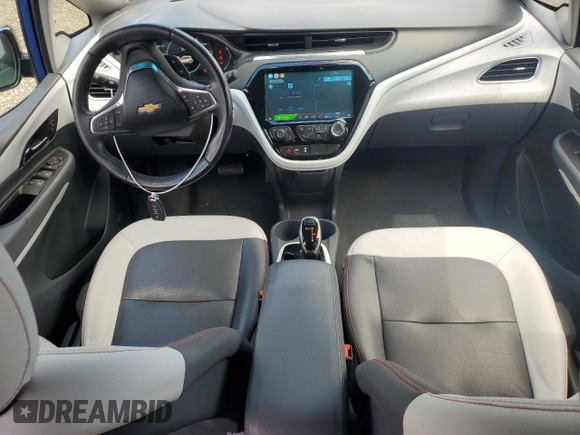 2020 Chevrolet Bolt EV Premier z VIN 1G1FZ6S00L4148722, wystawiony jako Copart lot #55725375 z przebiegiem 28 693 mil mil oraz Szkoda całkowita • Salvage title. Historia ofert i sprzedaży dostępna na DreamBid. Obrazek 8.