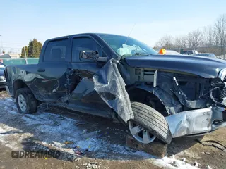 2016 Ram 1500 Tradesman z VIN 1C6RR7ST8GS137187, wystawiony jako IAAI lot #41608461 z przebiegiem 201 765 mil mil oraz . Historia ofert i sprzedaży dostępna na DreamBid. Obrazek 6.