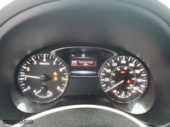 2018 Nissan Altima 2.5 SV with VIN 1N4AL3AP3JC158055, listed as a Copart auction lot 43686185 with 133,469 mi miles and Clean Title. Bid and sale history available at carsss.com. Image 9.