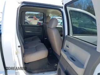 2006 Dodge Dakota SLT with VIN 1D7HE48N86S639435, listed as a IAAI auction lot 41863389 with 173,248 mi miles and . Bid and sale history available at carsss.com. Image 8.