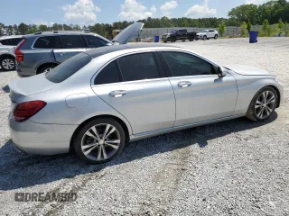 2015 Mercedes-Benz C 300 with VIN 55SWF4JB1FU077291, listed as a Copart auction lot 56153025 with 62,000 mi miles and Clean Title. Bid and sale history available at DreamBid. Image 3.
