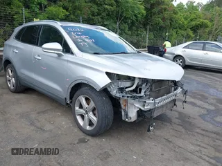 2017 Lincoln MKC Premiere z VIN 5LMCJ1C97HUL55934, wystawiony jako IAAI lot #42246319 z przebiegiem 126 595 mil mil oraz . Historia ofert i sprzedaży dostępna na DreamBid. Obrazek 1.