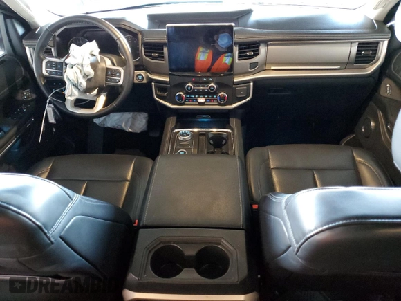 2022 Ford Expedition Max XLT z VIN 1FMJK1JT2NEA26909, wystawiony jako Copart lot #79714974 z przebiegiem 34 048 mil mil oraz Czysty tytuł • Clean title. Historia ofert i sprzedaży dostępna na DreamBid. Obrazek 8.