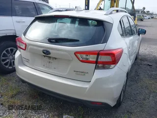 2017 Subaru Impreza Premium z VIN 4S3GTAD60H3715347, wystawiony jako IAAI lot #42218611 z przebiegiem 52 367 mil mil oraz . Historia ofert i sprzedaży dostępna na DreamBid. Obrazek 17.