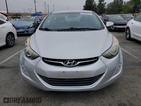2013 Hyundai Elantra GLS z VIN KMHDH4AE0DU019346, wystawiony jako Copart lot #50828415 z przebiegiem 121 897 mil mil oraz Szkoda całkowita • Salvage title. Historia ofert i sprzedaży dostępna na DreamBid. Obrazek 5.