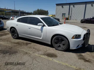 2013 Dodge Charger Police z VIN 2C3CDXAT1DH608036, wystawiony jako Copart lot #54718095 z przebiegiem 115 827 mil mil oraz Szkoda całkowita • Salvage title. Historia ofert i sprzedaży dostępna na DreamBid. Obrazek 4.