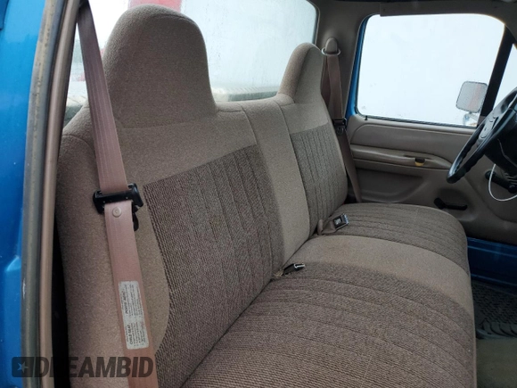 1996 Ford F-250 z VIN 2FTHF26H7TCA30362, wystawiony jako Copart lot #57525605 z przebiegiem Nie podano mil oraz Czysty tytuł • Clean title. Historia ofert i sprzedaży dostępna na DreamBid. Obrazek 10.