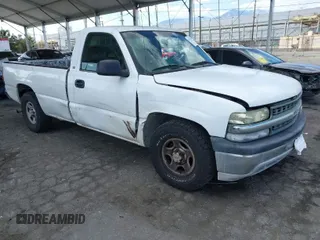2002 Chevrolet Silverado 1500 with VIN 1GCEC14V82Z236404, listed as a IAAI auction lot 41970241 with 240,265 mi miles. Bid and sale history available at carsss.com. Image 1.