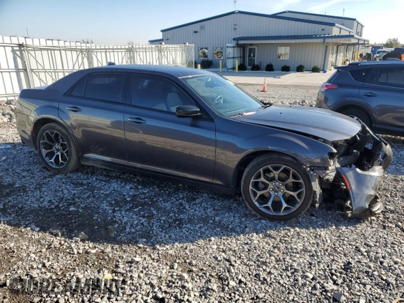 2018 Chrysler 300 Touring with VIN 2C3CCAAG6JH265092, listed as a Copart auction lot 80232834 with 56,601 mi miles and Salvage Title. Bid and sale history available at carsss.com. Image 4.