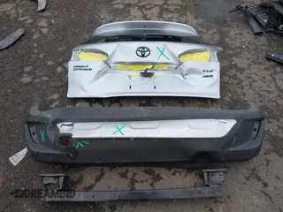 2023 Toyota Corolla Cross XLE z VIN 7MUDAABG0PV077852, wystawiony jako IAAI lot #41313640 z przebiegiem 23 201 mil mil oraz . Historia ofert i sprzedaży dostępna na DreamBid. Obrazek 12.