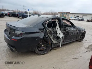 2014 BMW M5 z VIN WBSFV9C59ED097862, wystawiony jako Copart lot #85719684 z przebiegiem Nie podano mil oraz Szkody całkowita. Historia ofert i sprzedaży dostępna na DreamBid. Obrazek 3.