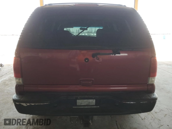 2002 Chevrolet Tahoe LS z VIN 1GNEC13Z52R210208, wystawiony jako Copart lot #58046834 z przebiegiem 228 365 mil mil oraz Czysty tytuł • Clean title. Historia ofert i sprzedaży dostępna na DreamBid. Obrazek 6.