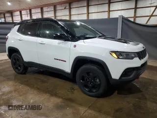 2023 Jeep Compass Trailhawk z VIN 3C4NJDDN1PT527851, wystawiony jako Copart lot #65566035 z przebiegiem 52 811 mil mil oraz Czysty tytuł • Clean title. Historia ofert i sprzedaży dostępna na DreamBid. Obrazek 4.
