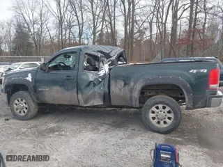 2012 GMC Sierra 2500HD SLE with VIN 1GT220CG3CZ161275, listed as a IAAI auction lot 41083313 with 89,320 mi miles. Bid and sale history available at carsss.com. Image 14.