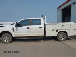 2021 Ford F-250 XL z VIN 1FT7W2B62MED60339, wystawiony jako IAAI lot #42294873 z przebiegiem 42 922 mil mil oraz . Historia ofert i sprzedaży dostępna na DreamBid. Obrazek 13.