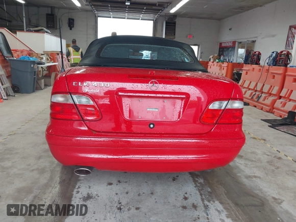 2001 Mercedes-Benz CLK 320/430 z VIN WDBLK70G91T076182, wystawiony jako IAAI lot #42244062 z przebiegiem 77 733 mil mil oraz . Historia ofert i sprzedaży dostępna na DreamBid. Obrazek 15.