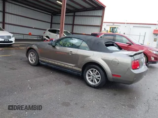 2005 Ford Mustang Deluxe with VIN 1ZVFT84N055214712, listed as a IAAI auction lot 40855851 with 98,307 mi miles. Bid and sale history available at carsss.com. Image 3.