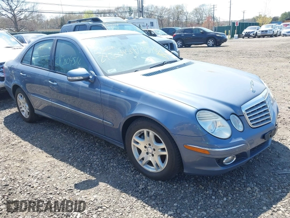 2007 Mercedes-Benz E-Class 3.0L with VIN WDBUF22X17B077446, listed as a IAAI auction lot 42114926 with 999,999 mi miles. Bid and sale history available at carsss.com. Image 1.