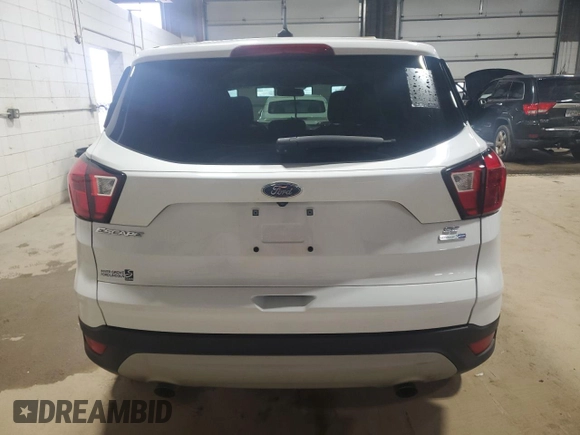 2019 Ford Escape SE z VIN 1FMCU9GD9KUA05798, wystawiony jako Copart lot #55701735 z przebiegiem 140 797 mil mil oraz Tytuł czysty. Historia ofert i sprzedaży dostępna na DreamBid. Obrazek 6.