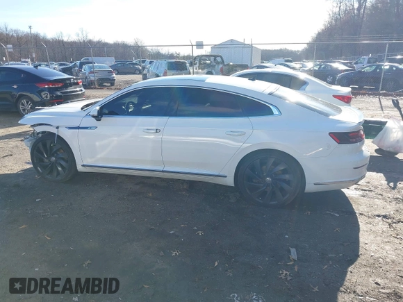 2019 Volkswagen Arteon SEL R-Line с VIN WVWSR7AN7KE025159, выставлен на аукционе IAAI как лот 41191814 с пробегом 82 622 миль миль и . История ставок и продаж доступна на DreamBid. Изображение 15.