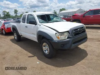 2015 Toyota Tacoma with VIN 5TFUU4EN2FX148264, listed as a IAAI auction lot 42344440 with 249,113 mi miles and . Bid and sale history available at DreamBid. Image 1.