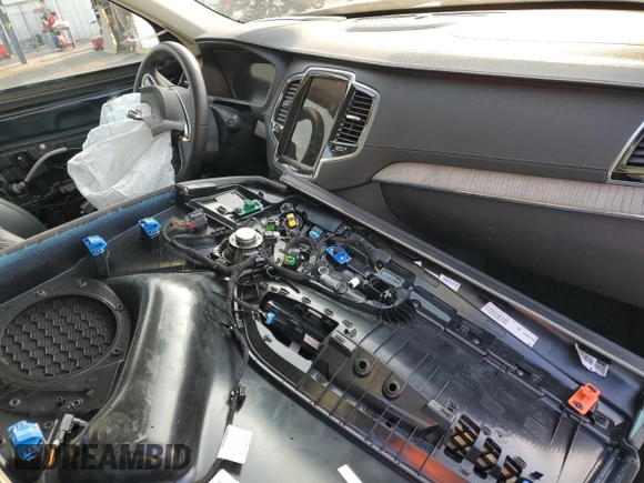 2024 Volvo XC90 Ultimate Bright Theme z VIN YV4H60CFXR1215956, wystawiony jako Copart lot #42995635 z przebiegiem Nie podano mil oraz Szkoda całkowita • Salvage title. Historia ofert i sprzedaży dostępna na DreamBid. Obrazek 8.