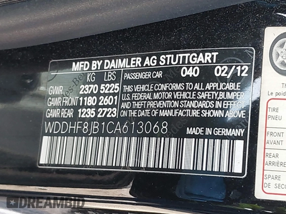 2012 Mercedes-Benz E E 350 Luxury with VIN WDDHF8JB1CA613068, listed as a IAAI auction lot 42119706 with 197,476 mi miles. Bid and sale history available at carsss.com. Image 9.