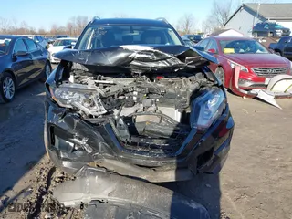 2018 Nissan Rogue S with VIN KNMAT2MV9JP619105, listed as a IAAI auction lot 41843613 with 47,960 mi miles. Bid and sale history available at carsss.com. Image 12.