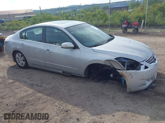 2012 Nissan Altima S z VIN 1N4AL2AP5CN455281, wystawiony jako IAAI lot #42369506 z przebiegiem 69 440 mil mil oraz . Historia ofert i sprzedaży dostępna na DreamBid. Obrazek 1.