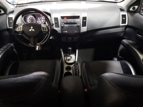 2010 Mitsubishi Outlander SE with VIN JA4AS3AW0AZ016502, listed as a Copart auction lot 86825074 with 70,202 mi miles and Salvage Title. Bid and sale history available at carsss.com. Image 8.